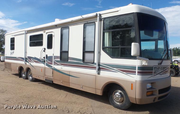 image for item FO9176 1997 Winnebago Vectra Grand Tour RV