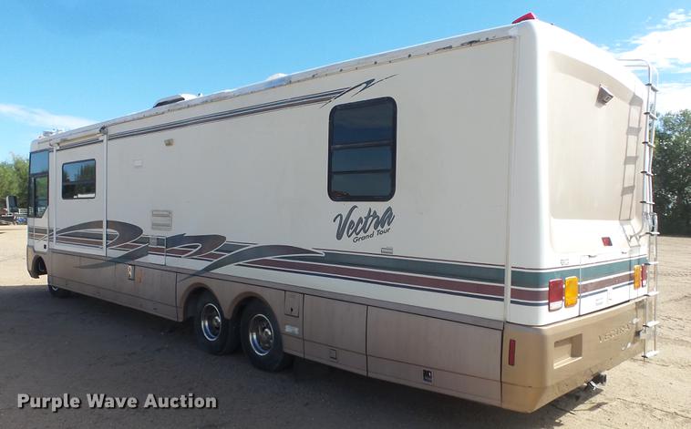image for item FO9176 1997 Winnebago Vectra Grand Tour RV