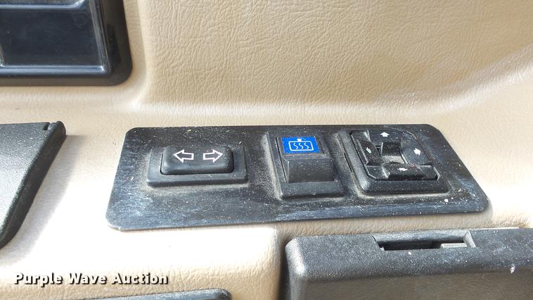 image for item FO9176 1997 Winnebago Vectra Grand Tour RV