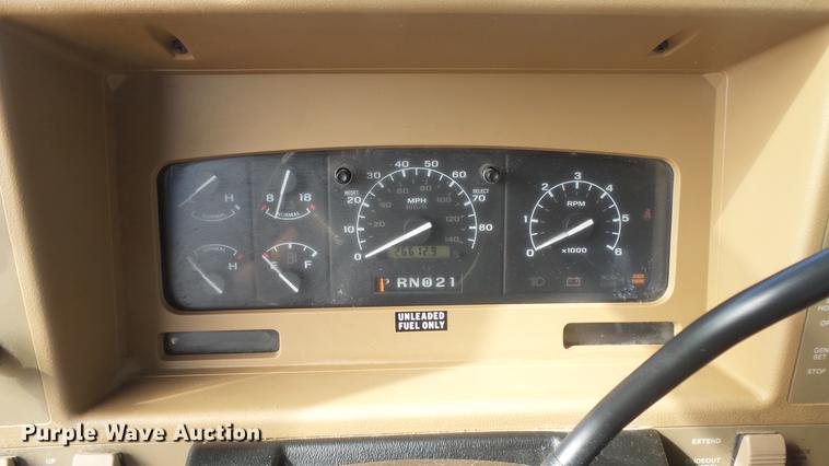 image for item FO9176 1997 Winnebago Vectra Grand Tour RV