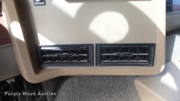 image for item FO9176 1997 Winnebago Vectra Grand Tour RV