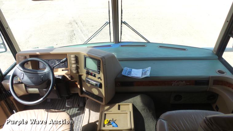 image for item FO9176 1997 Winnebago Vectra Grand Tour RV
