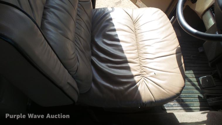 image for item FO9176 1997 Winnebago Vectra Grand Tour RV