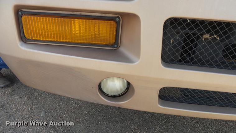 image for item FO9176 1997 Winnebago Vectra Grand Tour RV