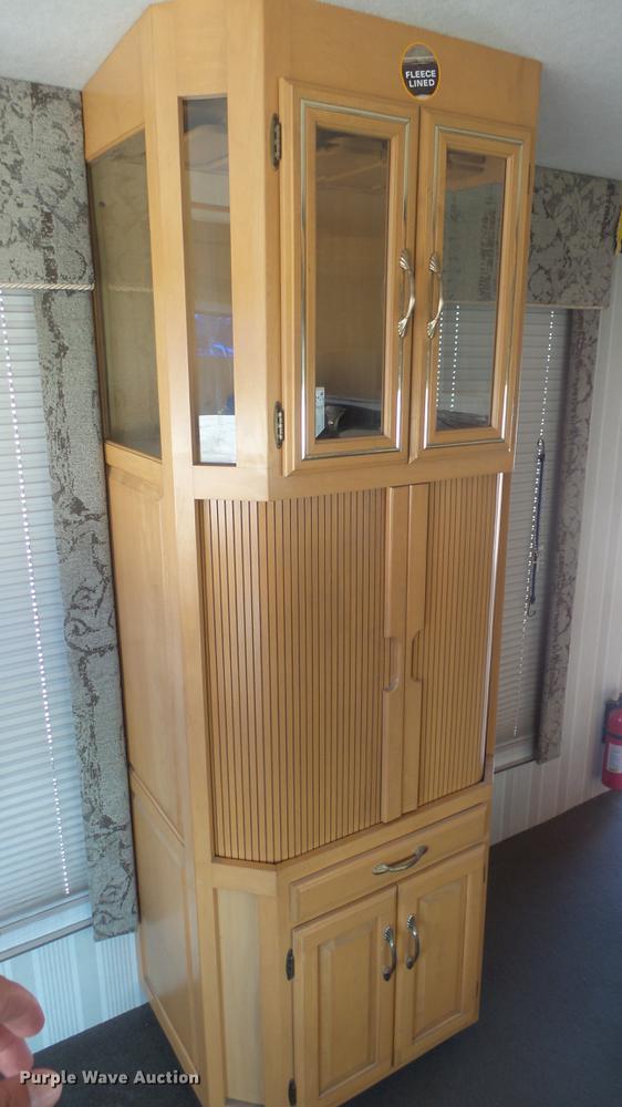 image for item FO9176 1997 Winnebago Vectra Grand Tour RV