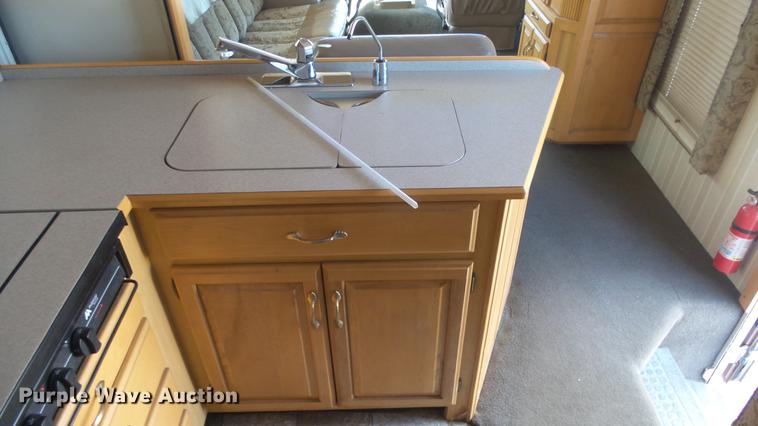 image for item FO9176 1997 Winnebago Vectra Grand Tour RV