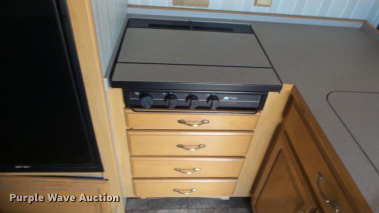 image for item FO9176 1997 Winnebago Vectra Grand Tour RV