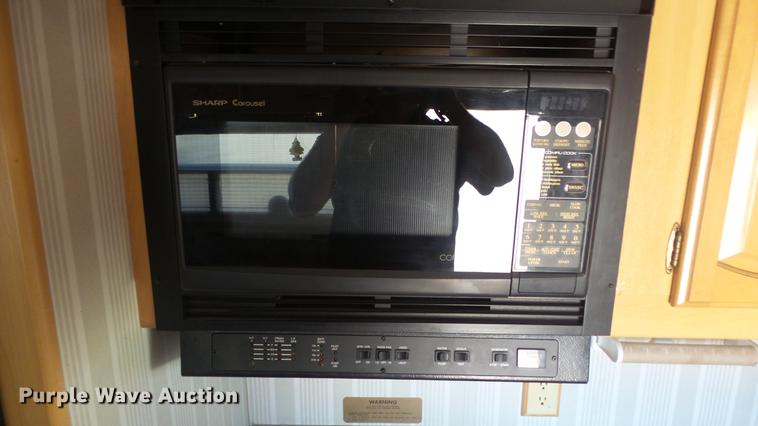 image for item FO9176 1997 Winnebago Vectra Grand Tour RV