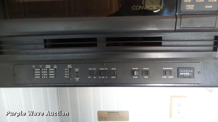 image for item FO9176 1997 Winnebago Vectra Grand Tour RV