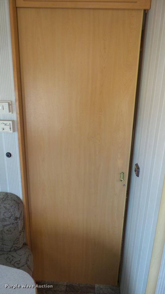 image for item FO9176 1997 Winnebago Vectra Grand Tour RV