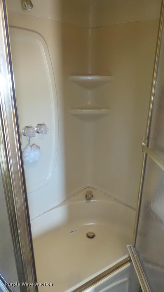 image for item FO9176 1997 Winnebago Vectra Grand Tour RV