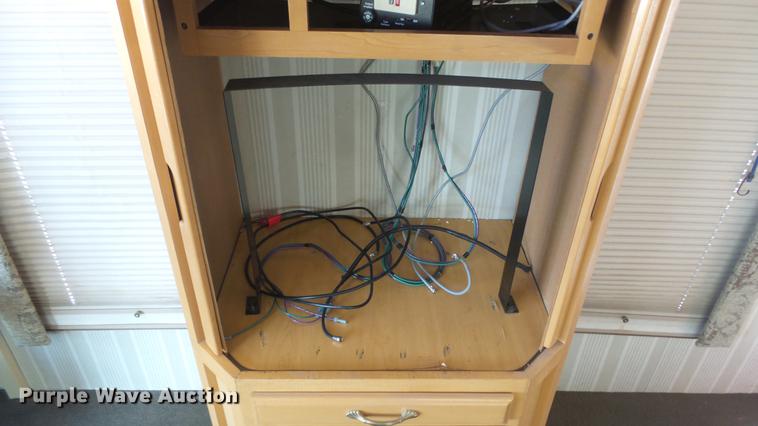 image for item FO9176 1997 Winnebago Vectra Grand Tour RV