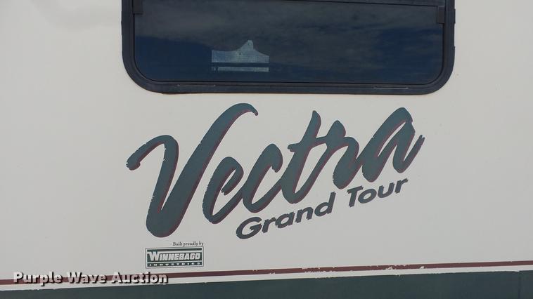 image for item FO9176 1997 Winnebago Vectra Grand Tour RV