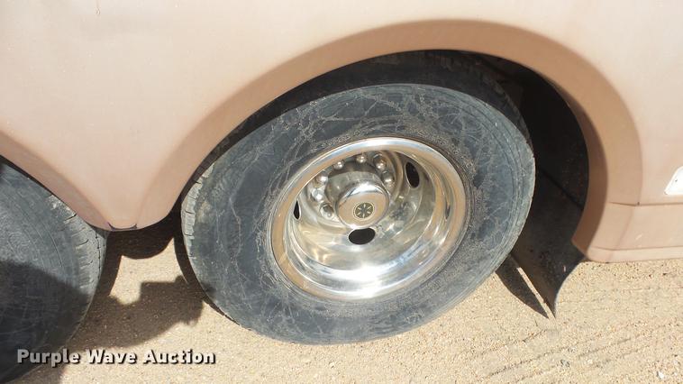 image for item FO9176 1997 Winnebago Vectra Grand Tour RV