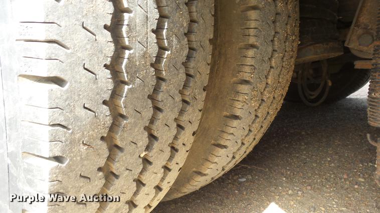 image for item FO9176 1997 Winnebago Vectra Grand Tour RV