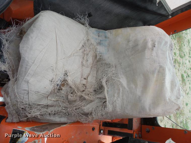 image for item FT9916 Kubota B6200 tractor