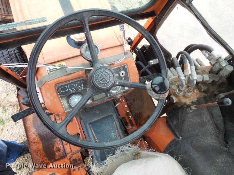 image for item FT9916 Kubota B6200 tractor