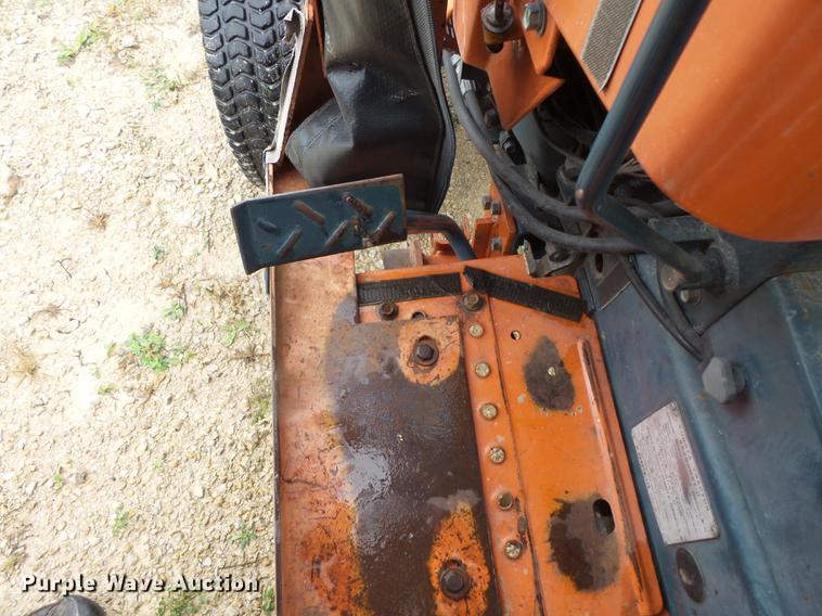 image for item FT9916 Kubota B6200 tractor