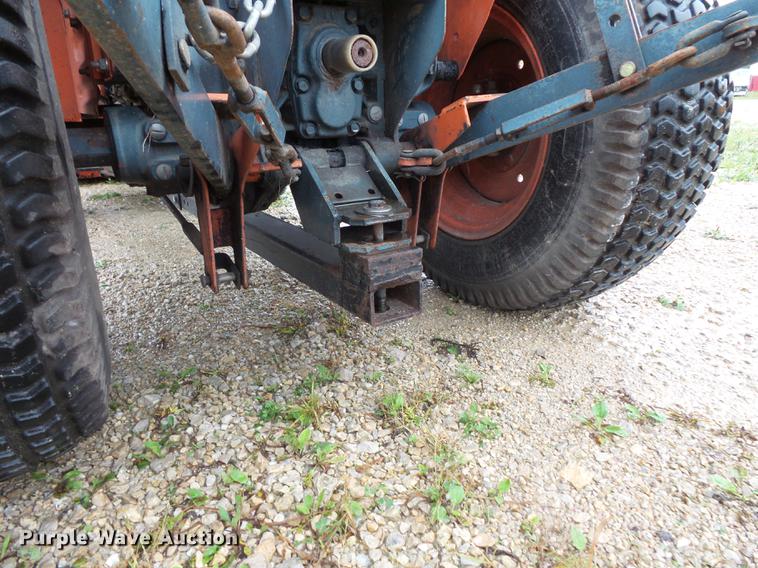 image for item FT9916 Kubota B6200 tractor