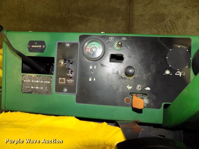 image for item G1334 John Deere F911 lawn mower