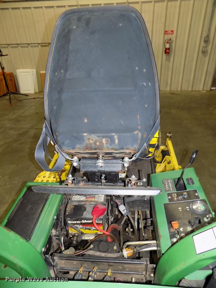 image for item G1334 John Deere F911 lawn mower