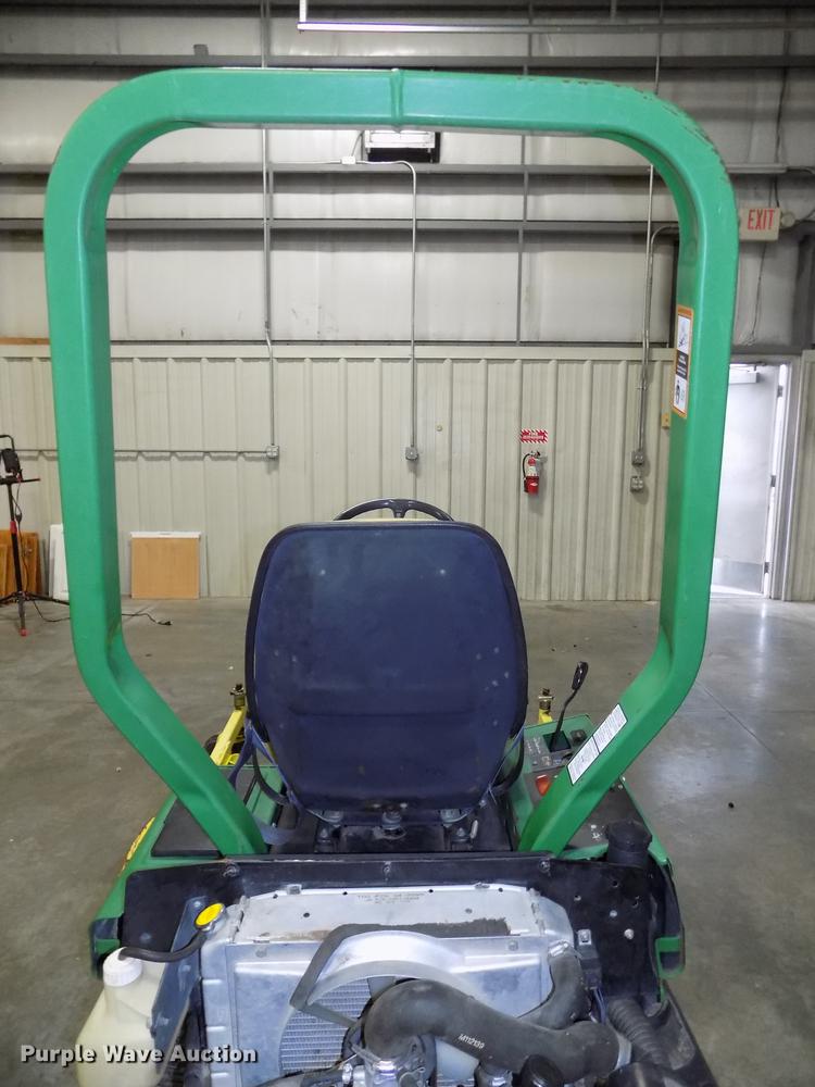 image for item G1334 John Deere F911 lawn mower