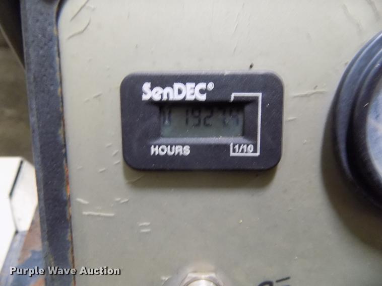 image for item G1335 2006 Walker MTGHS ZTR lawn mower