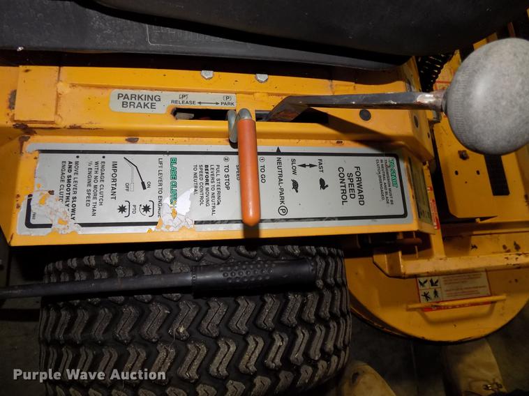 image for item G1335 2006 Walker MTGHS ZTR lawn mower