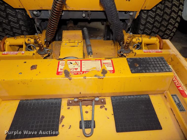 image for item G1335 2006 Walker MTGHS ZTR lawn mower