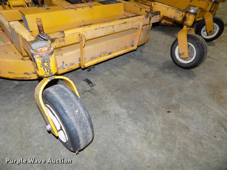 image for item G1335 2006 Walker MTGHS ZTR lawn mower