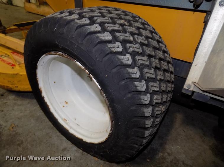 image for item G1335 2006 Walker MTGHS ZTR lawn mower