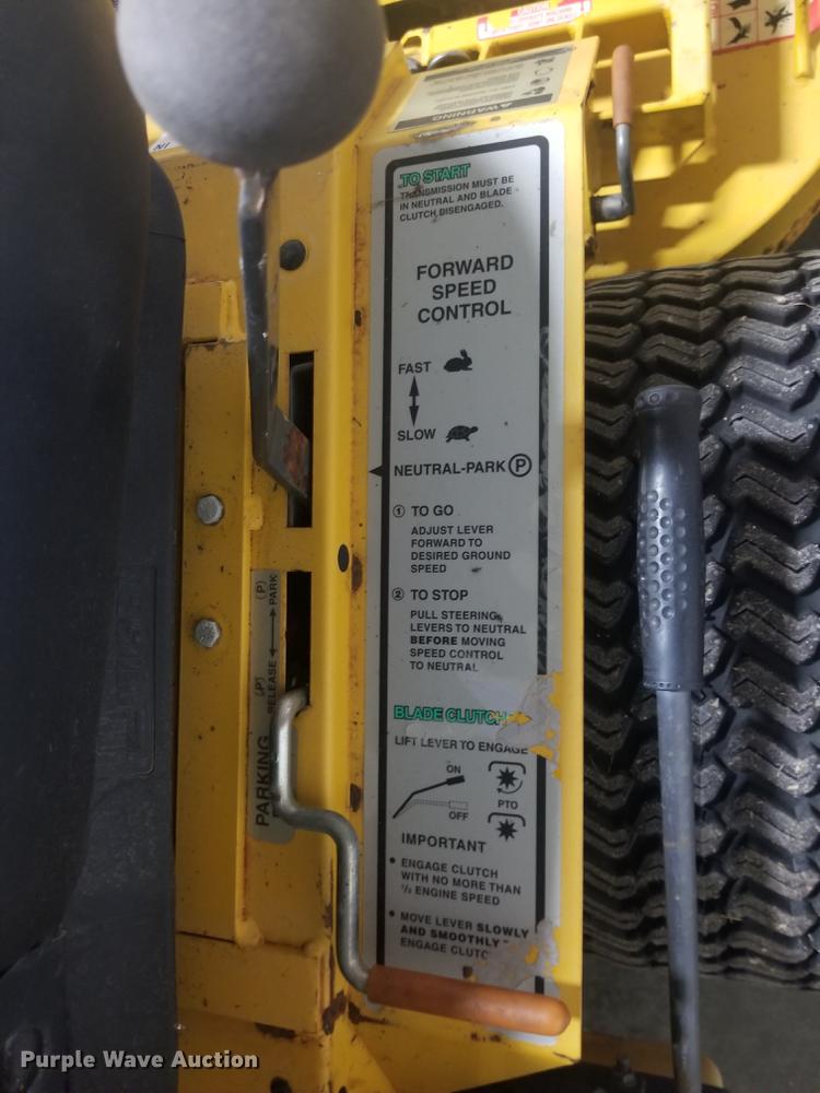 image for item G1335 2006 Walker MTGHS ZTR lawn mower