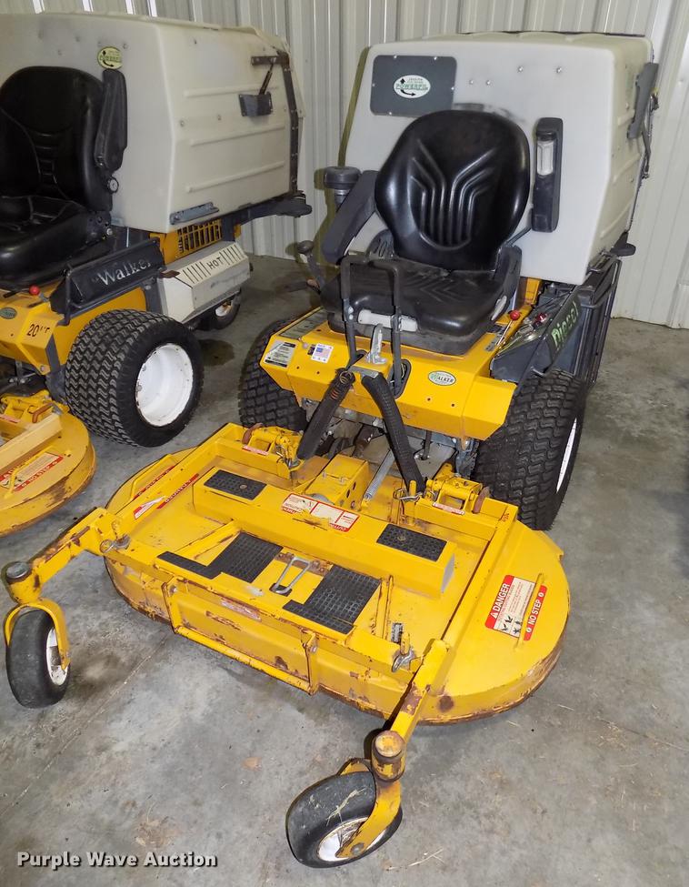 image for item G1336 Walker MDDGHS ZTR lawn mower