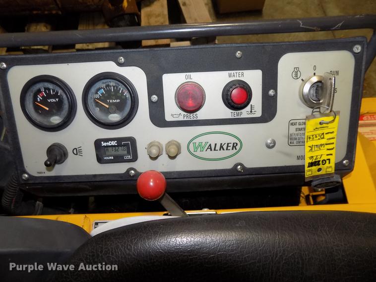 image for item G1336 Walker MDDGHS ZTR lawn mower