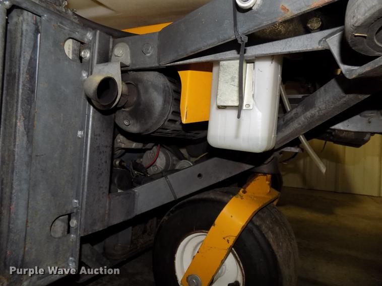 image for item G1336 Walker MDDGHS ZTR lawn mower