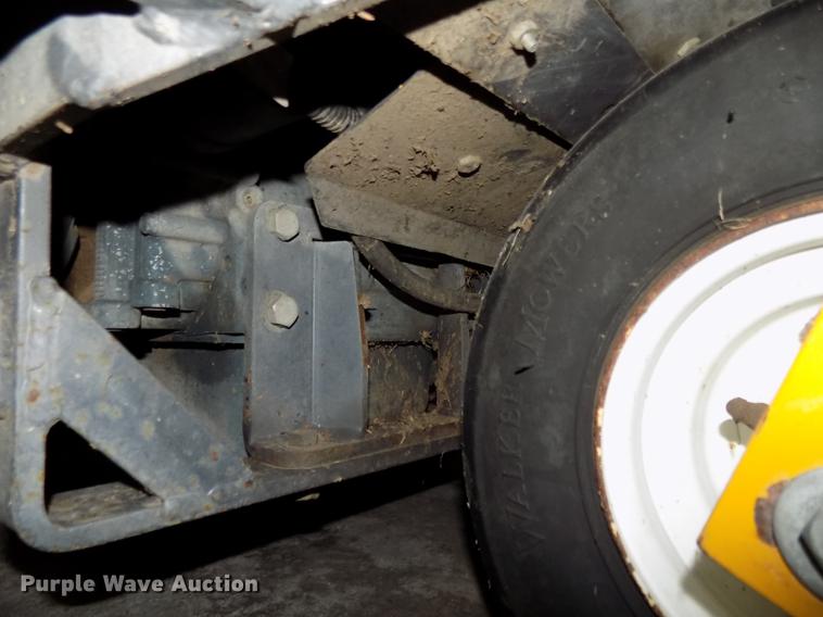 image for item G1336 Walker MDDGHS ZTR lawn mower