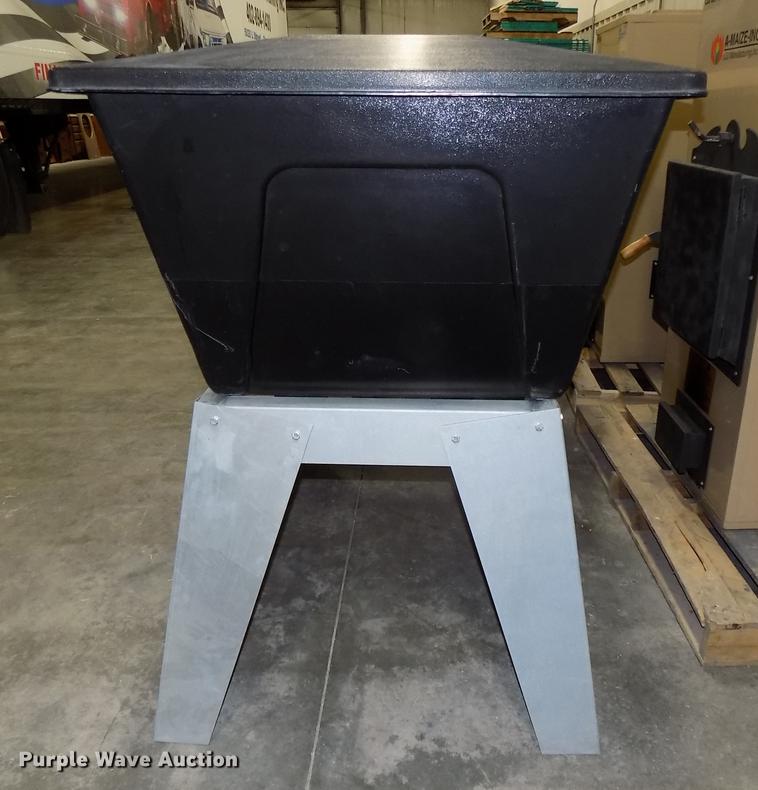 image for item G1340 A-Maize-Ing Heat corn stove/hopper