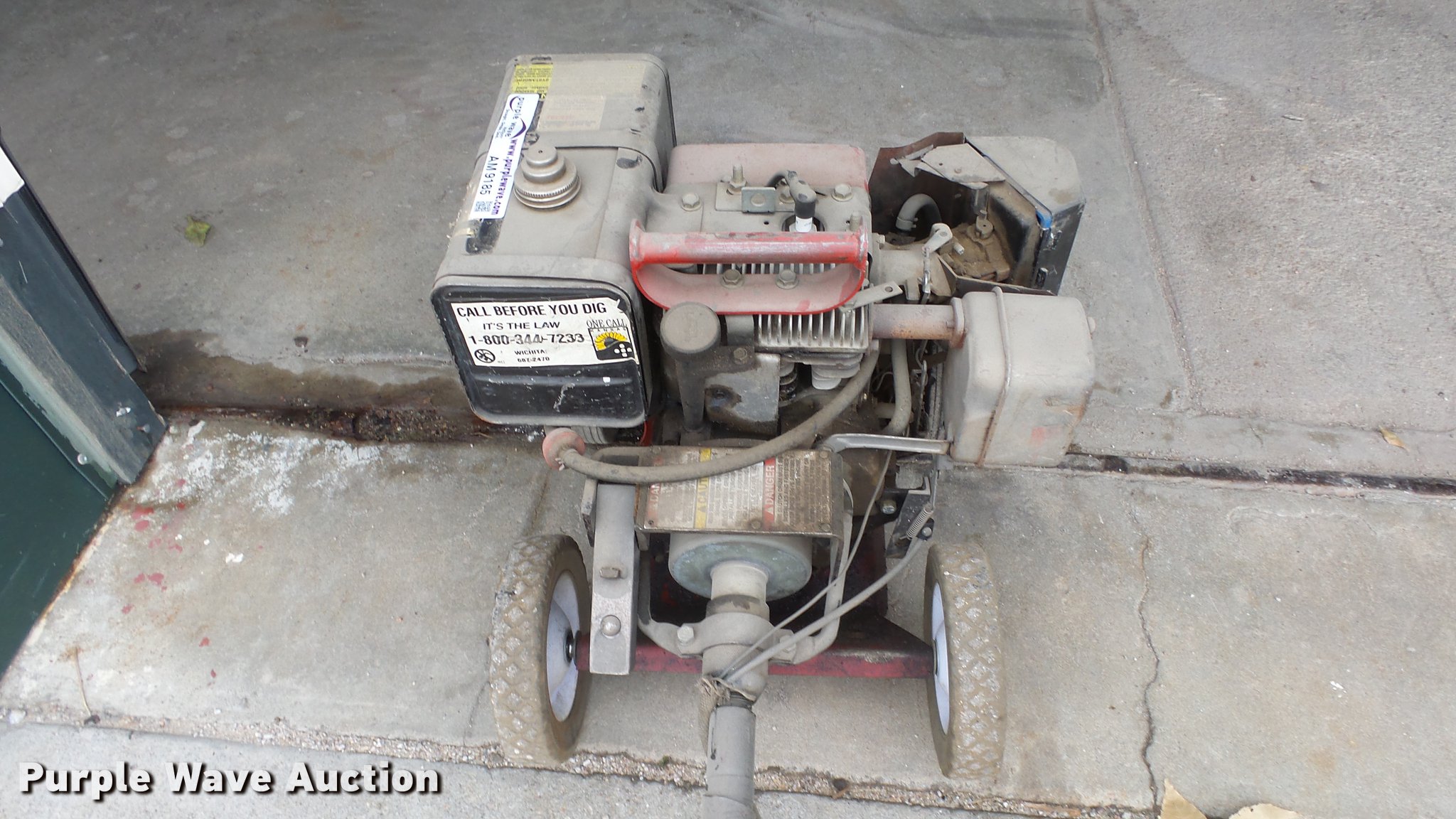 Little Beaver post hole digger in Hesston, KS Item AM9185 sold