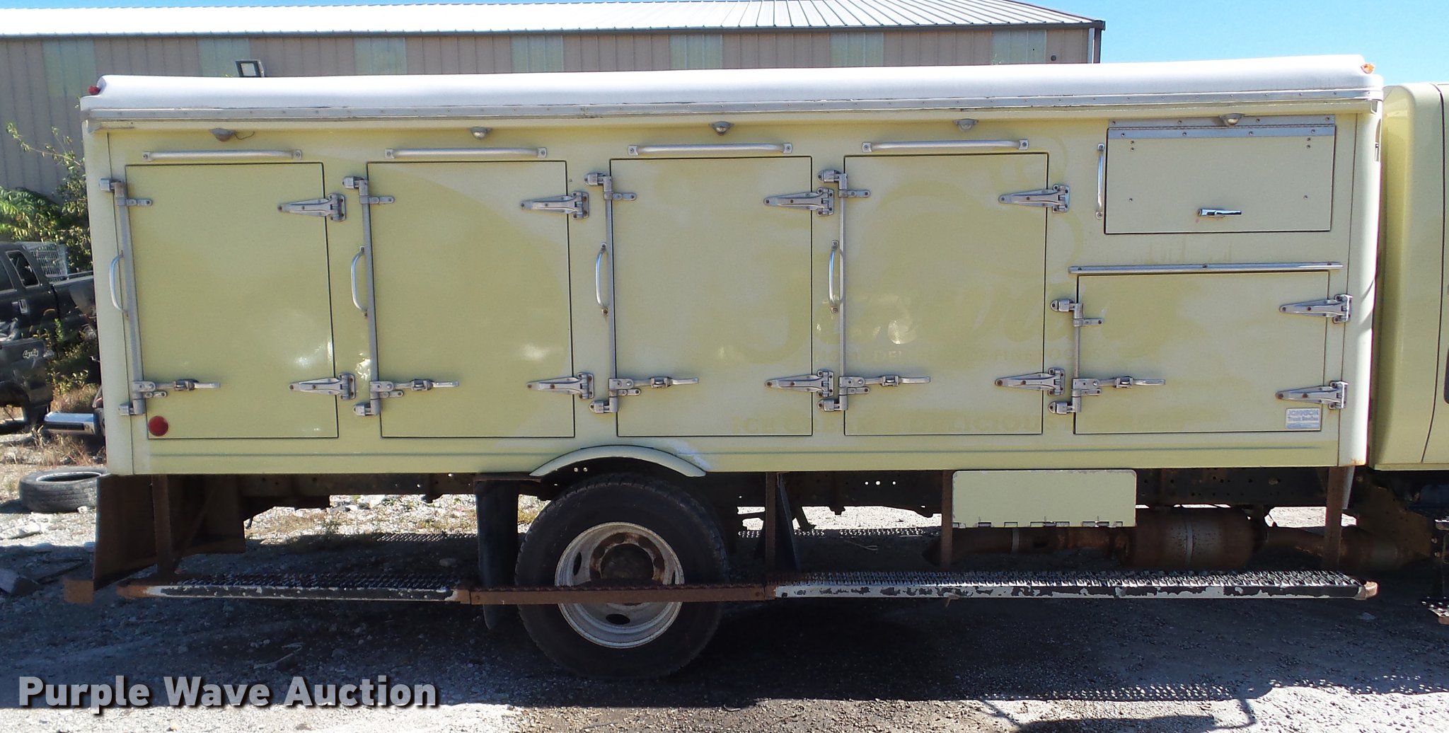 Johnson Truck Bodies refrigerated delivery bed in Des Moines, IA Item DZ9450 sold Purple Wave