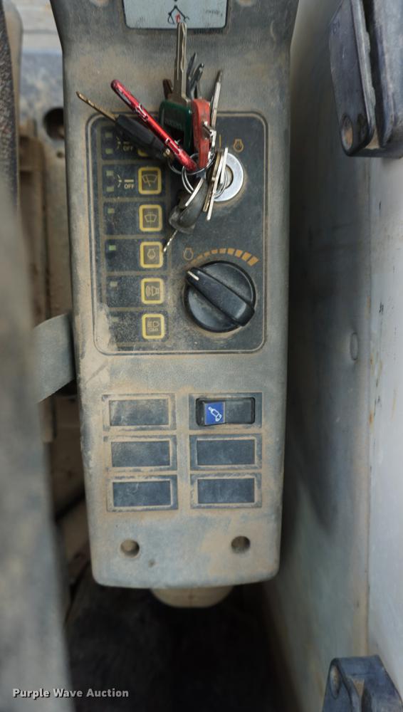 image for item DB6206 2006 Hyundai Robex 210LC-7 excavator