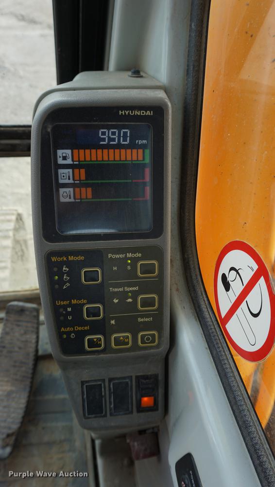 image for item DB6206 2006 Hyundai Robex 210LC-7 excavator