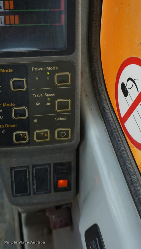 image for item DB6206 2006 Hyundai Robex 210LC-7 excavator