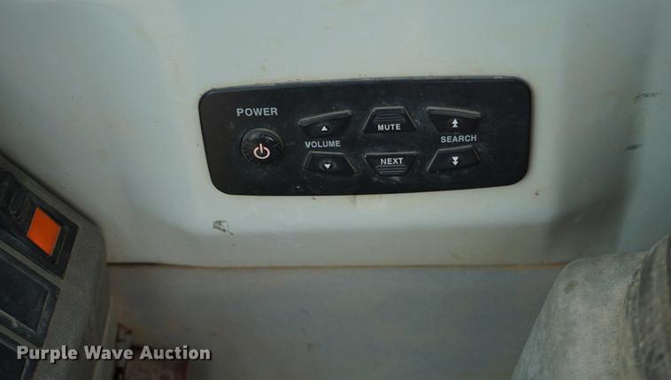 image for item DB6206 2006 Hyundai Robex 210LC-7 excavator