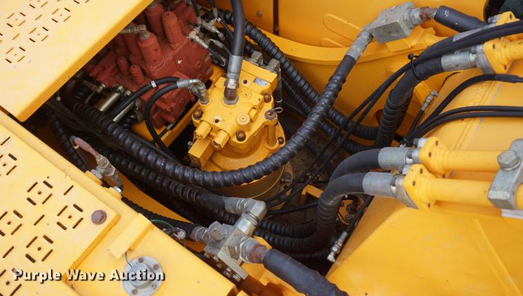 image for item DB6206 2006 Hyundai Robex 210LC-7 excavator