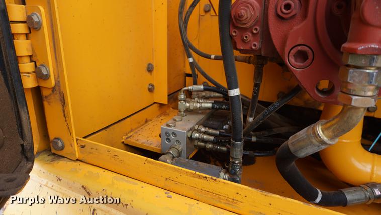 image for item DB6206 2006 Hyundai Robex 210LC-7 excavator