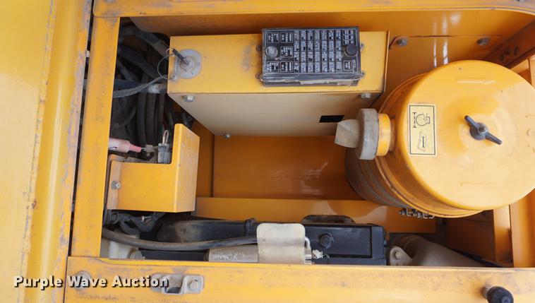image for item DB6206 2006 Hyundai Robex 210LC-7 excavator