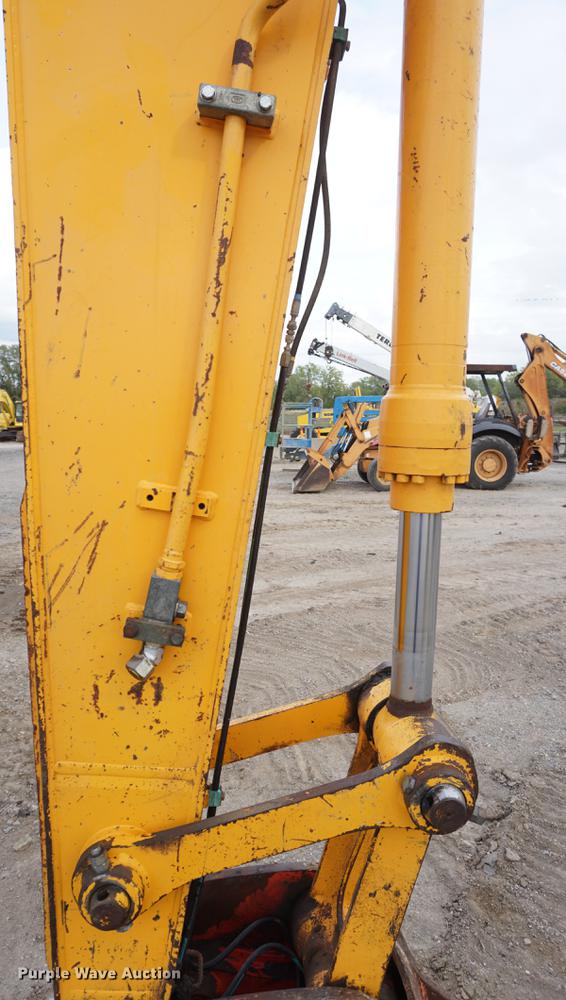 image for item DB6206 2006 Hyundai Robex 210LC-7 excavator