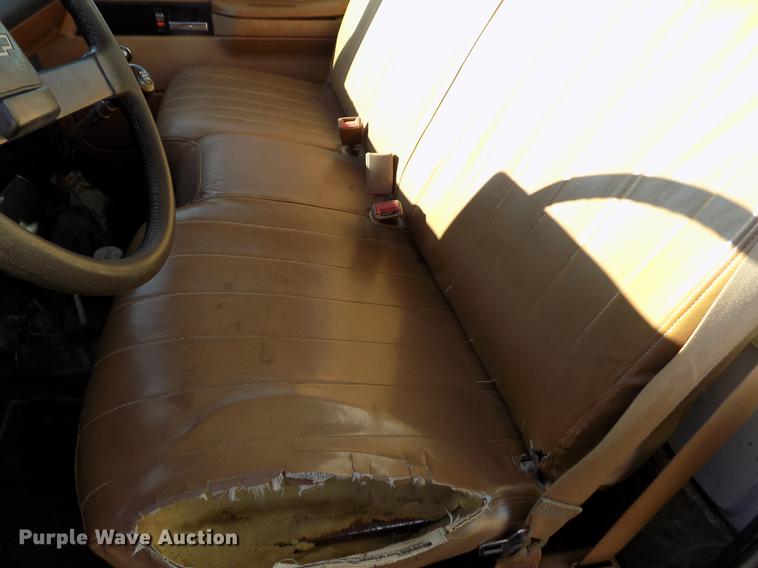 image for item DB9106 1990 Chevrolet Kodiak bucket truck