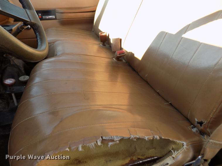 image for item DB9106 1990 Chevrolet Kodiak bucket truck