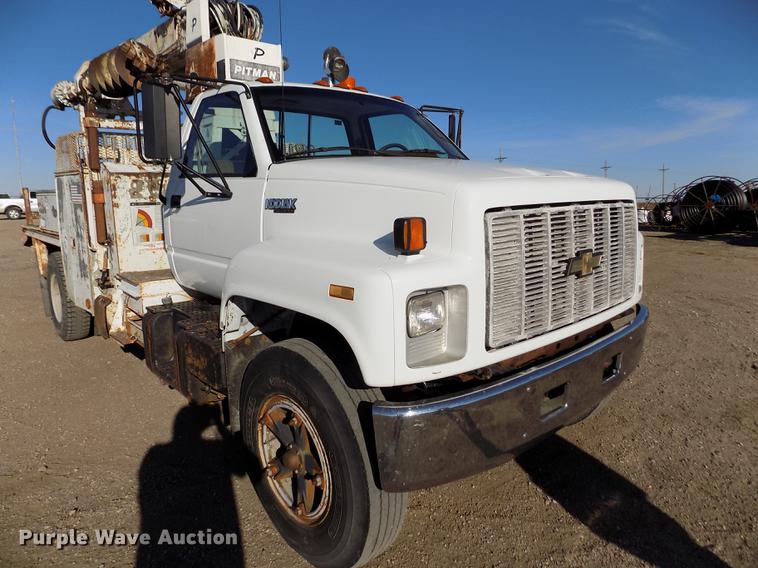 image for item DB9106 1990 Chevrolet Kodiak bucket truck